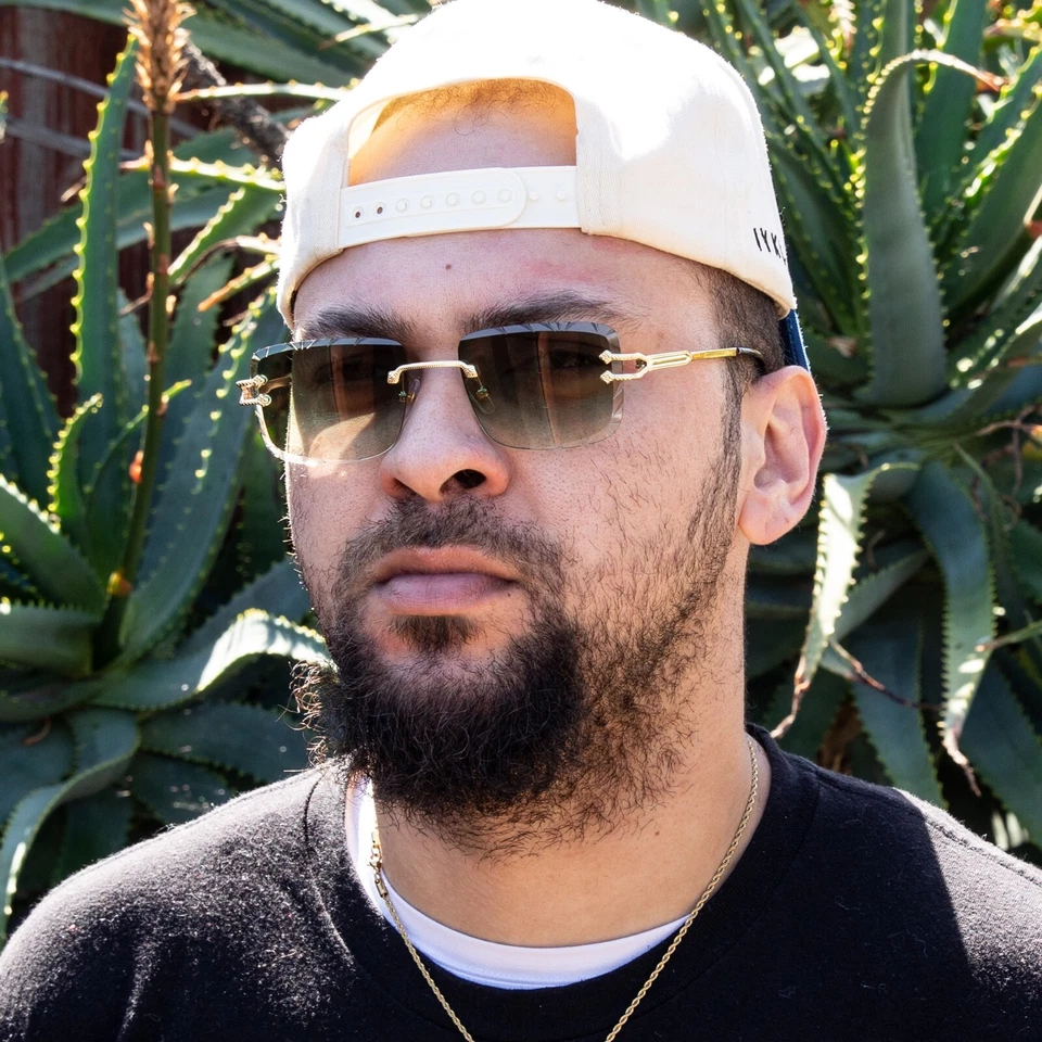 Óculos de sol quadrado retrô feminino anos 90 lente colorida verde sem aro quadrado - Imagem 3 de 4