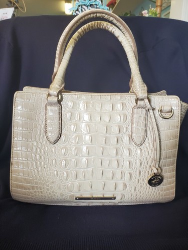 carson croc embossed leather crossbody bolsa