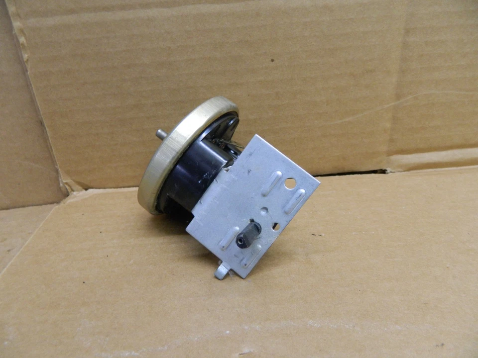 Interruptor de presión de nivel de agua GE W/D Combo parte # WH12X0951 Foto 2 de 3