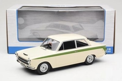 Ford Lotus Cortina MK I 1963 White Green 1:18 Scale Model Car