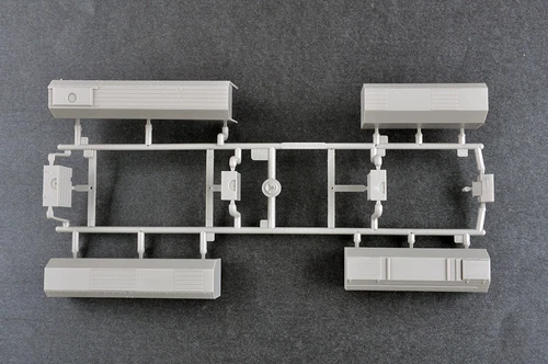 Trumpeter 01082 1/35 15U175 TEL OF RS-12M1 TOPOL-M ICBM COMPLEX - Imagen 6 de 12