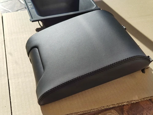 BMW E39 Euro M5 BLACK NAPPA LEATHER Sliding Tilting Armrest 8196941 525 530 540