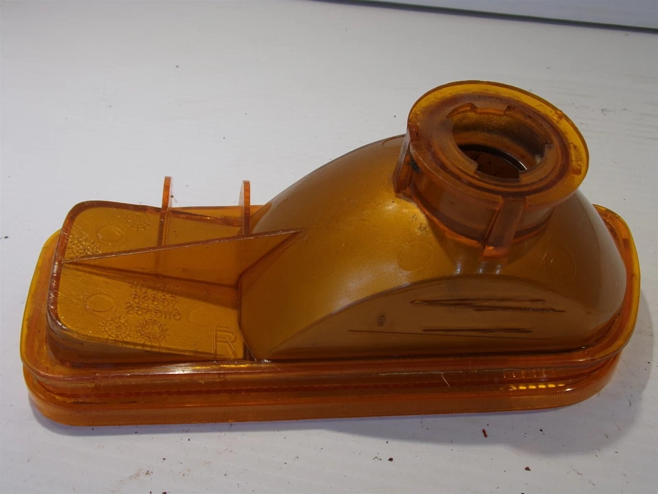 Mopar G 1984 carrocería intermitente delantero OEM 4174512 R Chrysler Laser Dodge Daytona Foto 3 de 4