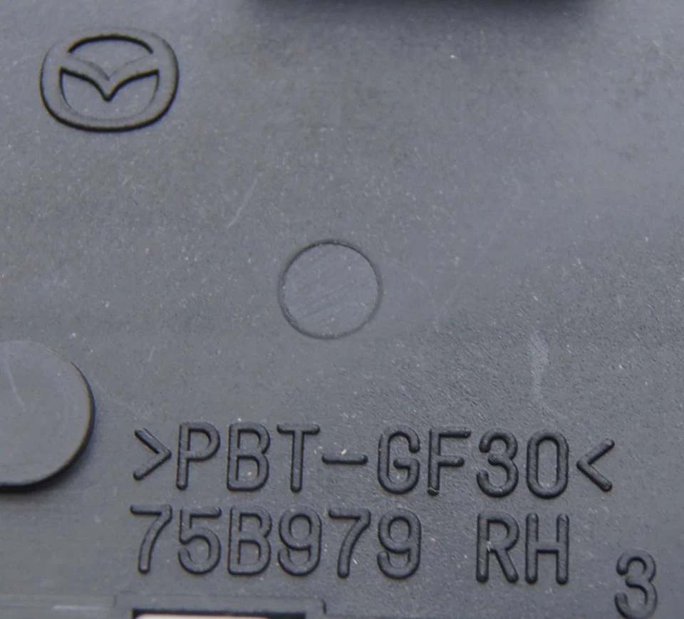 Conjuntos de interruptores de control de audio y crucero Mazda 6 y CX-9 2010-2013 TE69664M0 nuevos Foto 2 de 4