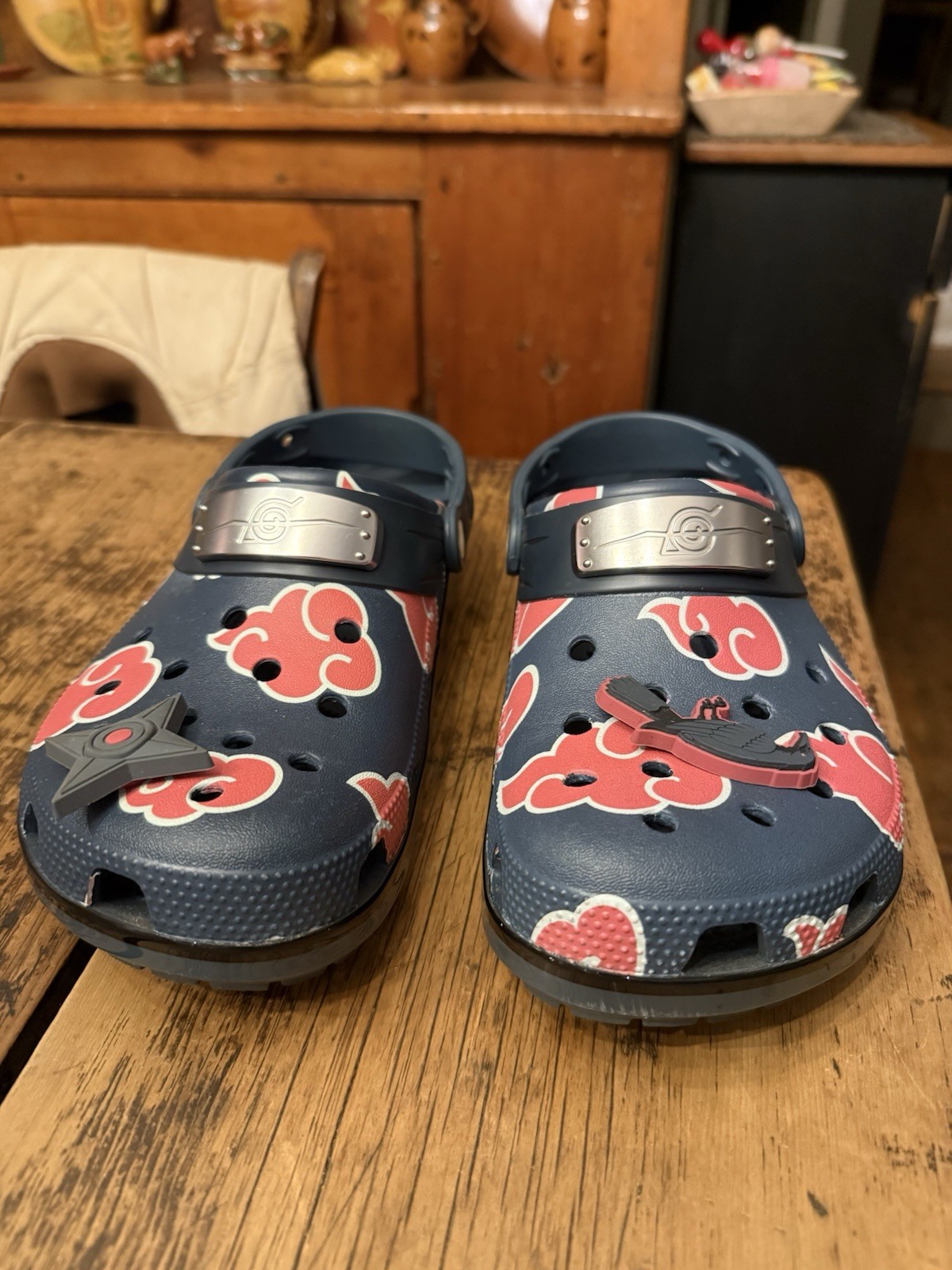Crocs Naruto Shippuden x Classic Clog 'Itachi' Mens Size 8 Womens Size 10 2 Jibb image 3