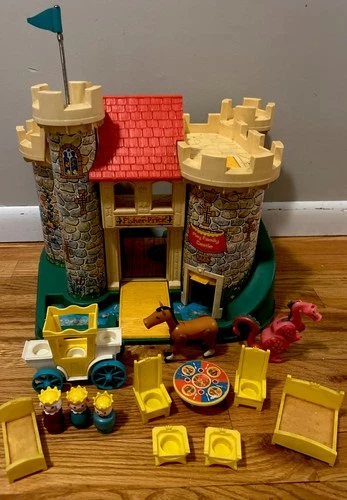 Vintage Fisher Price Little People Play Family CASTLE #993 Toy Play Set 1974