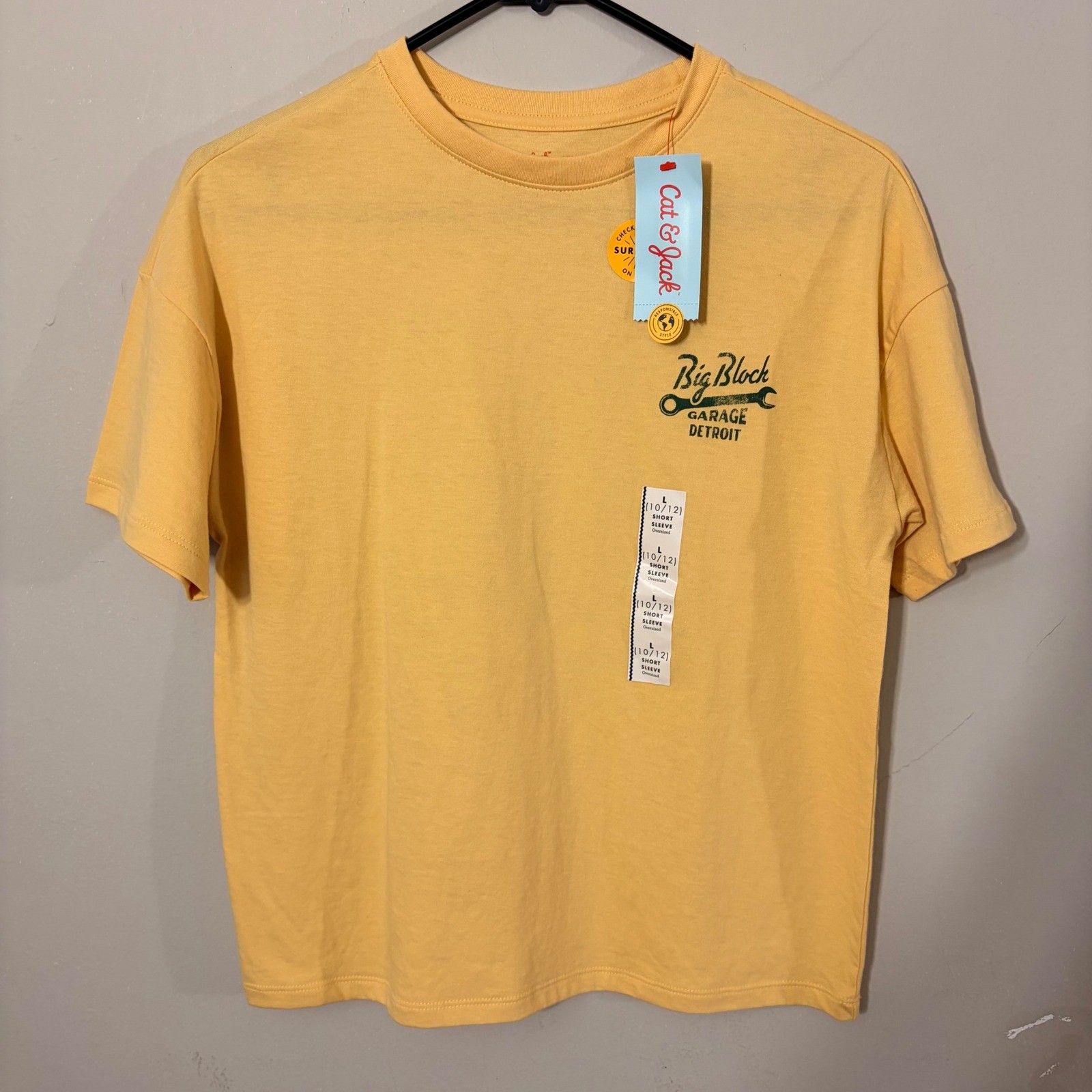 Cat & Jack Boys Yellow Big Block Garage Detroit Graphic Tee Sz L 10/12 NWT Shirt