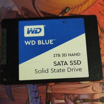 Western Digital WD Blue 1TB SATA 3D NAND 2.5 in Internal SSD
