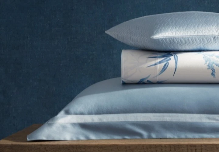 Juego de edredón Matouk "Nocturne Sateen" 600 TC 3 piezas KING con fundas, azul brumoso, nuevo con etiquetas Foto 4 de 4