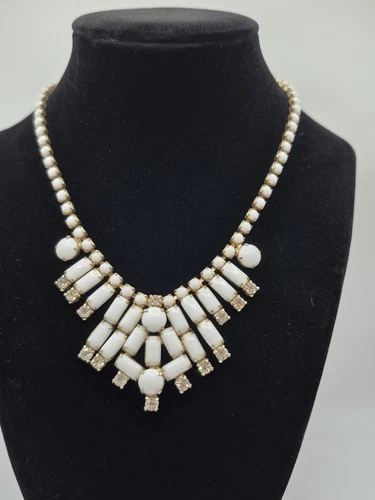 Vintage Prong Set Milk Glass Rhinestone Bib Choker Necklace 15in Gold Plated
