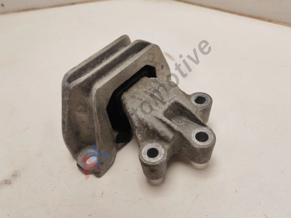 Renault Zoe EV 2019-2024 Facelift Engine Motor Mount Right Drivers 112109044R - Image 2 of 4