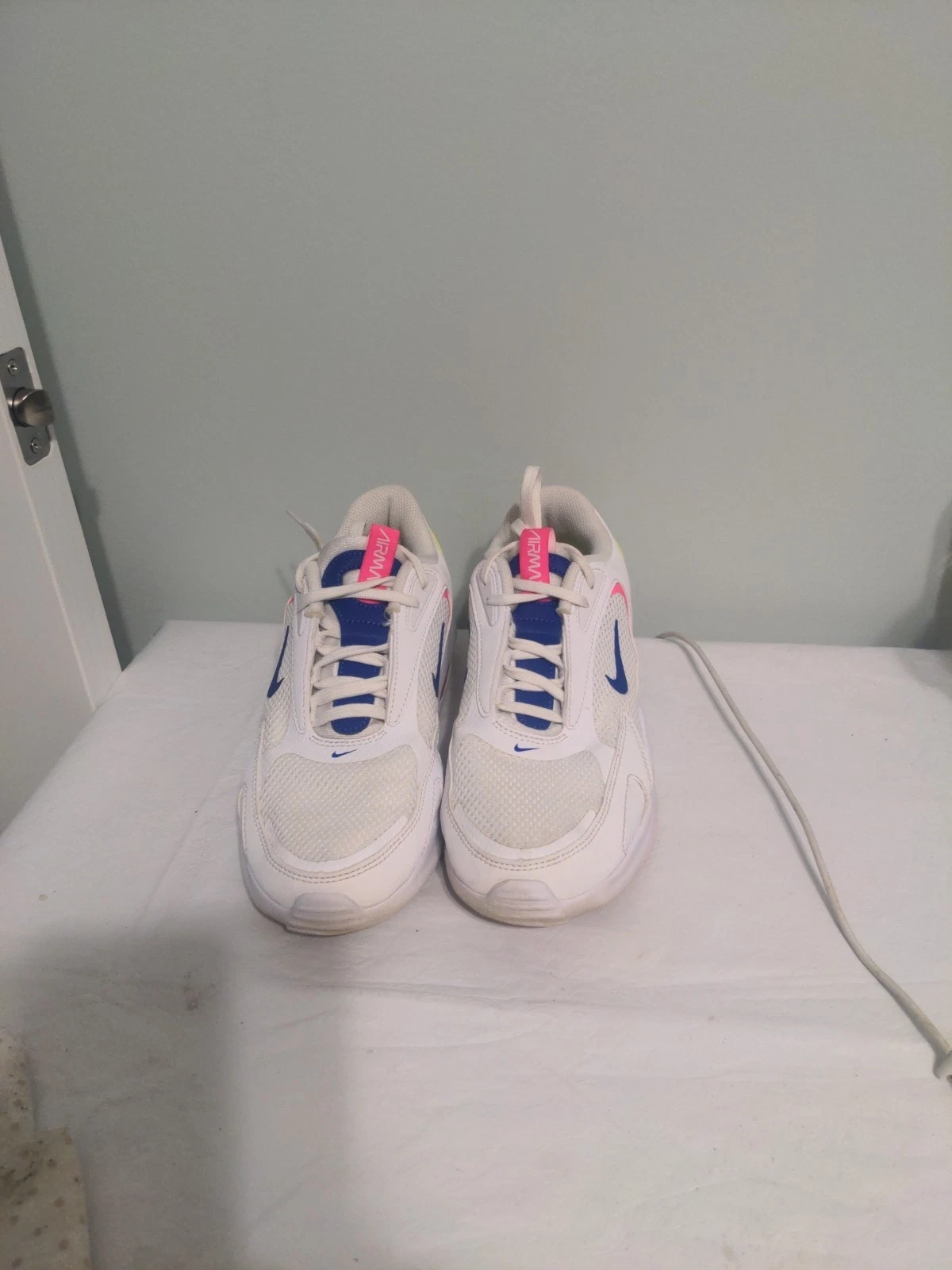 Nike Air Max Bolt AMD Donna Taglia 8.5 DD2975 100 Bianco Indigo Burst Rosa Blast