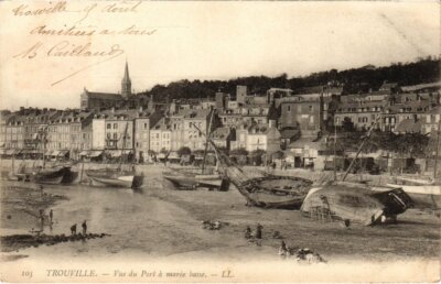 Old postcard Trouville Vue du Port at low tide FRANCE (1334021)