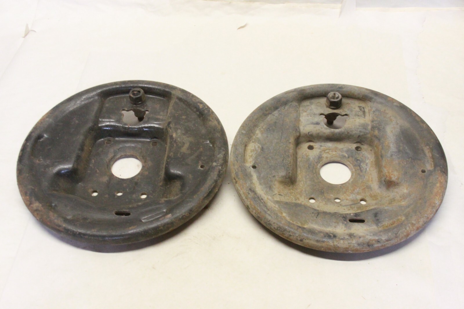 Original 1946 1947 1948 Cadillac Spindle Brake Shoe Front Backing Plates Pair GM