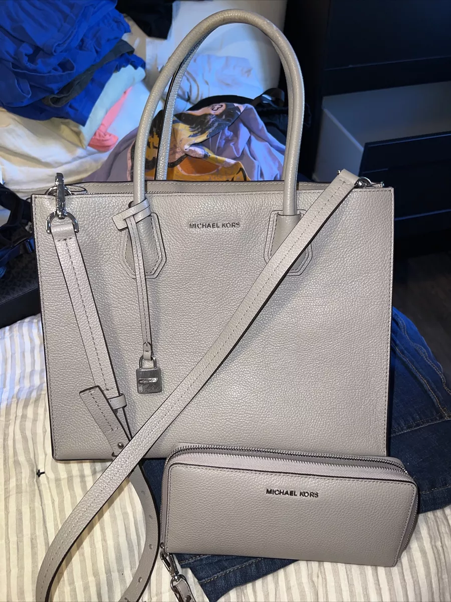 Michael Kors Mercer Large Tote With Matching Wallet- Leather