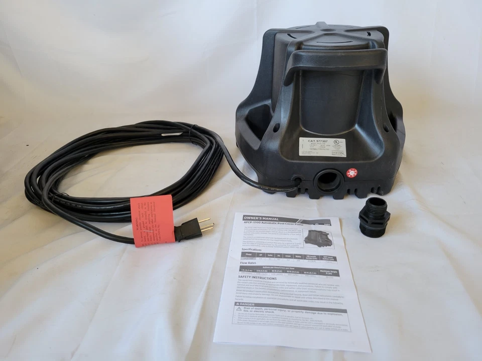 Little Giant Pool Cover Pump 1/3 HP 1745 GPH Automatic Black 40' Cord - Image 2 of 3