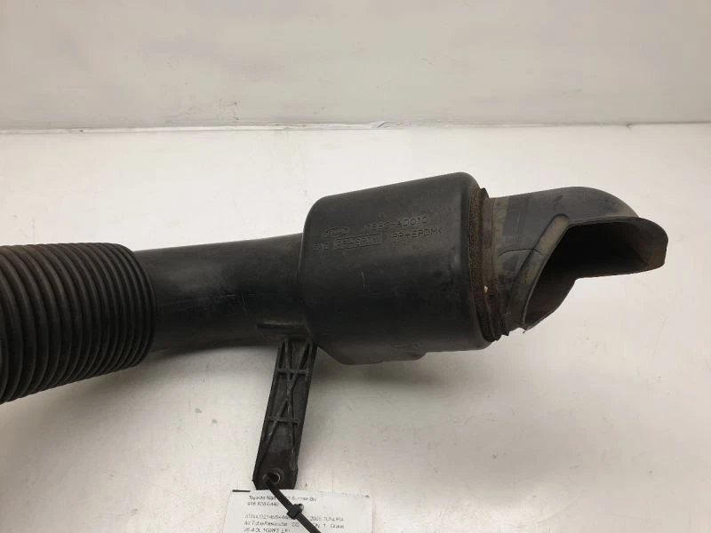 Toyota Tundra 2005 4,0 L 6 cilindros filtro de aire tubo resonador montaje  Foto 3 de 4