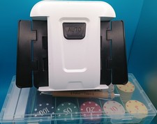 POKER - Set di gioco doppio mazzo 100%PVC - 200 Fiches - Mescolatore automatico.