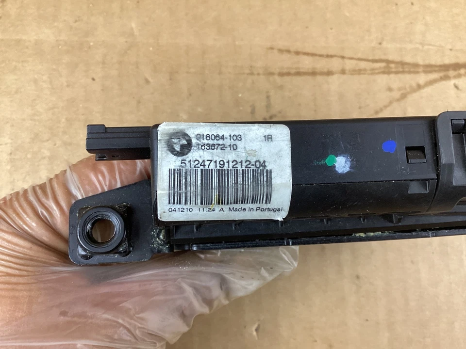 Atuador de trava de tampa de porta-malas BMW 535i 2011 - 2016 7191212 fabricante de equipamento original - Imagem 4 de 4