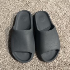 onyx yeezy slide size 10