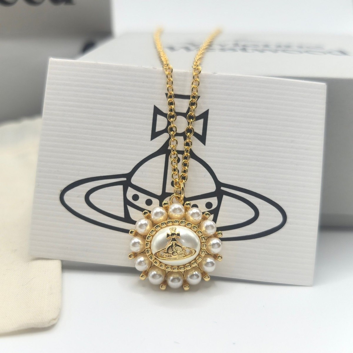 ★Vivienne Westwood★ Vivienne Westwood Women's Amaya Pearl check description Vivienne Westwood AMAYA Sunflower Saturn