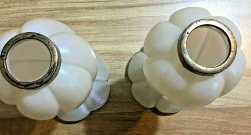 ¿Dos jarrones vintage de vidrio satinado inglés? Top de ley - Imagen 2 de 10