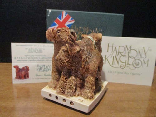 Harmony Kingdom Bruno's Buddies Airedale Dogs UK Made Box Figur