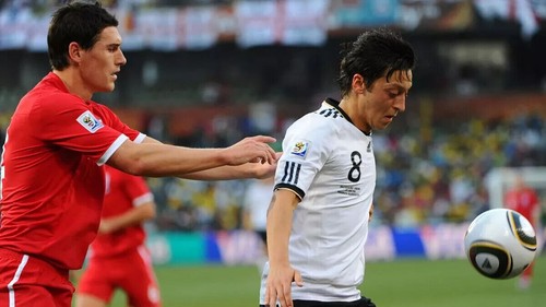 OZIL #8 GERMANY 2010/2011 DEUTSCHLAND SOCCER FOOTBALL SHIRT JERSEY SIZE BOYS XL - Picture 14 of 15