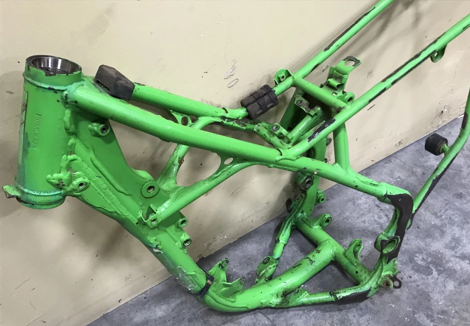 99 Kawasaki KX80 KX 80 OEM cuadro chasis carrocería subchasis base 1999 Foto 2 de 4