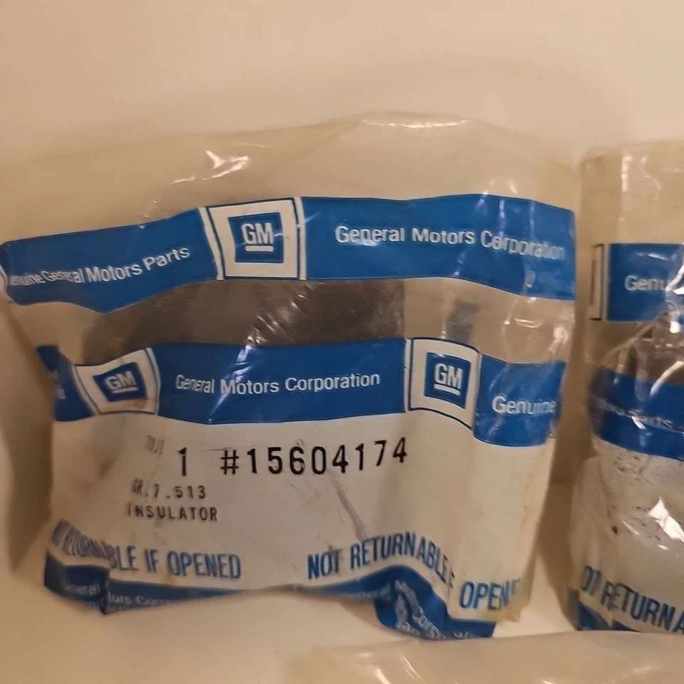 Lote de 2 aisladores de rebote de resorte de hoja para camioneta Chevy GMC 1989-90 GM NOS 15604174 Foto 2 de 4