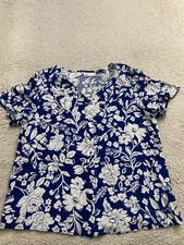Croft & Barrow Women Rayon Floral Short Sleeve Button-Up Shirt Blue White Size M