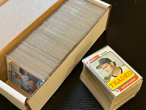 (~3,000) 1974 Topps baseball cards vintage lot, Low Grade, *SEWALL* - Picture 2 of 3