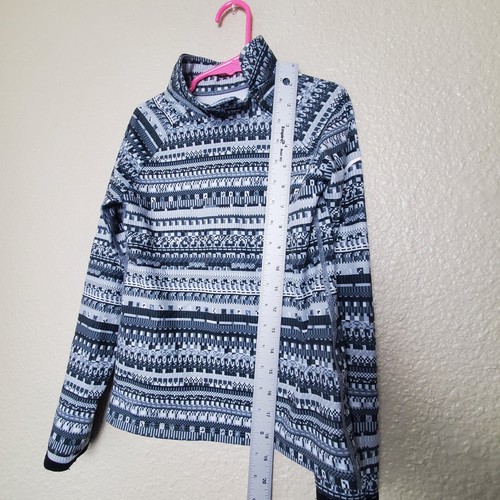 Nike Pro Girl's Sz Xs Gray Geometric Striped Asymmetric 1/4 Zip Gym Stretchy Top - Picture 4 of 9