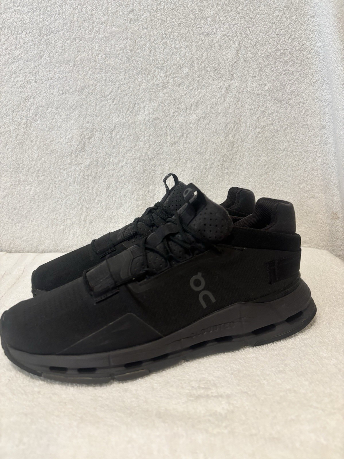 Size 9 - ON Cloudnova Black Eclipse - image 3