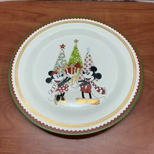 Disney Store 11" Dinner Plate Christmas Holiday Mickey & Minnie Mouse Tree Gifts