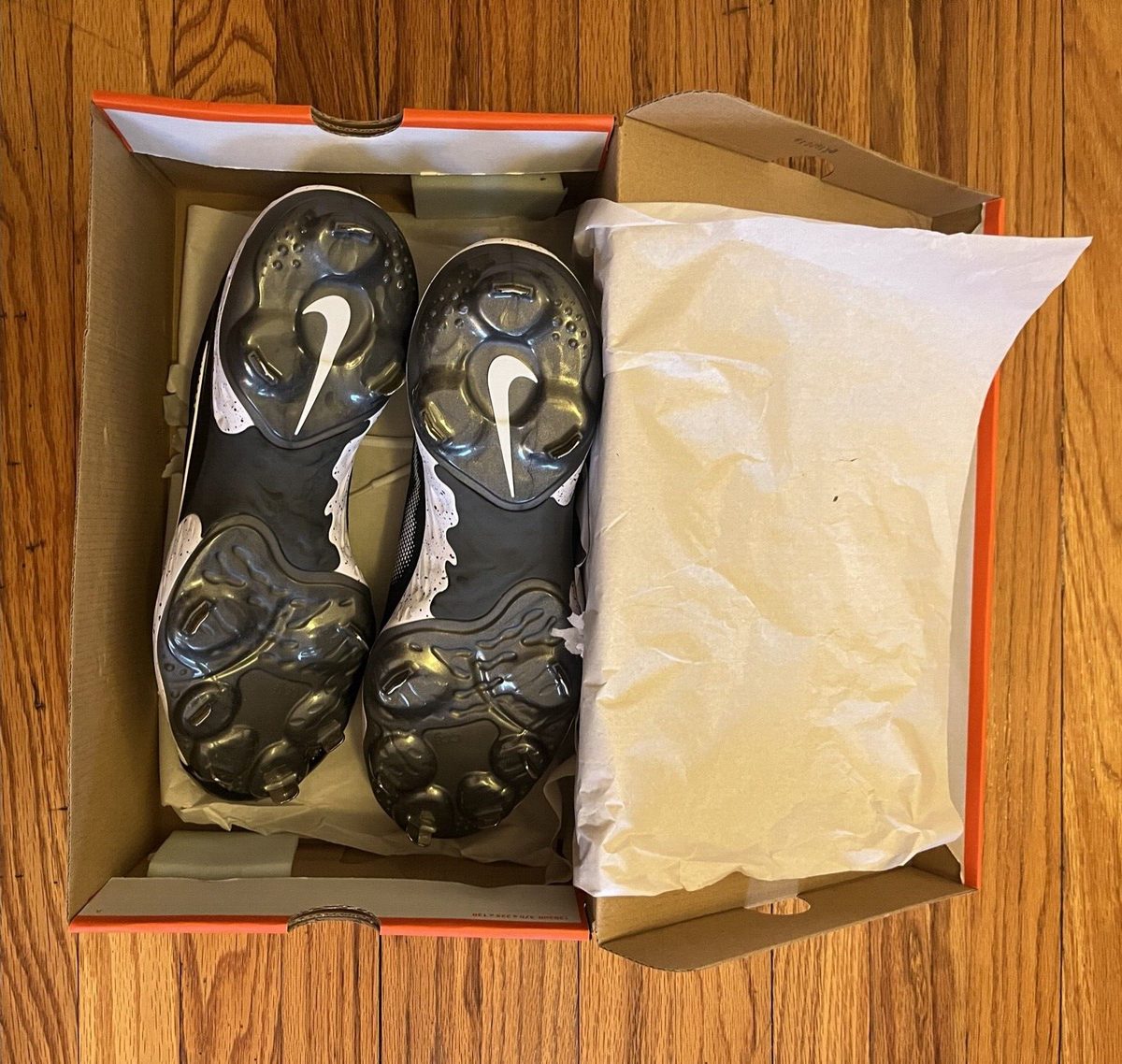 Nike Alpha Huarache Elite 3 Low Metal Baseball Cleats CV3552  display picture 2