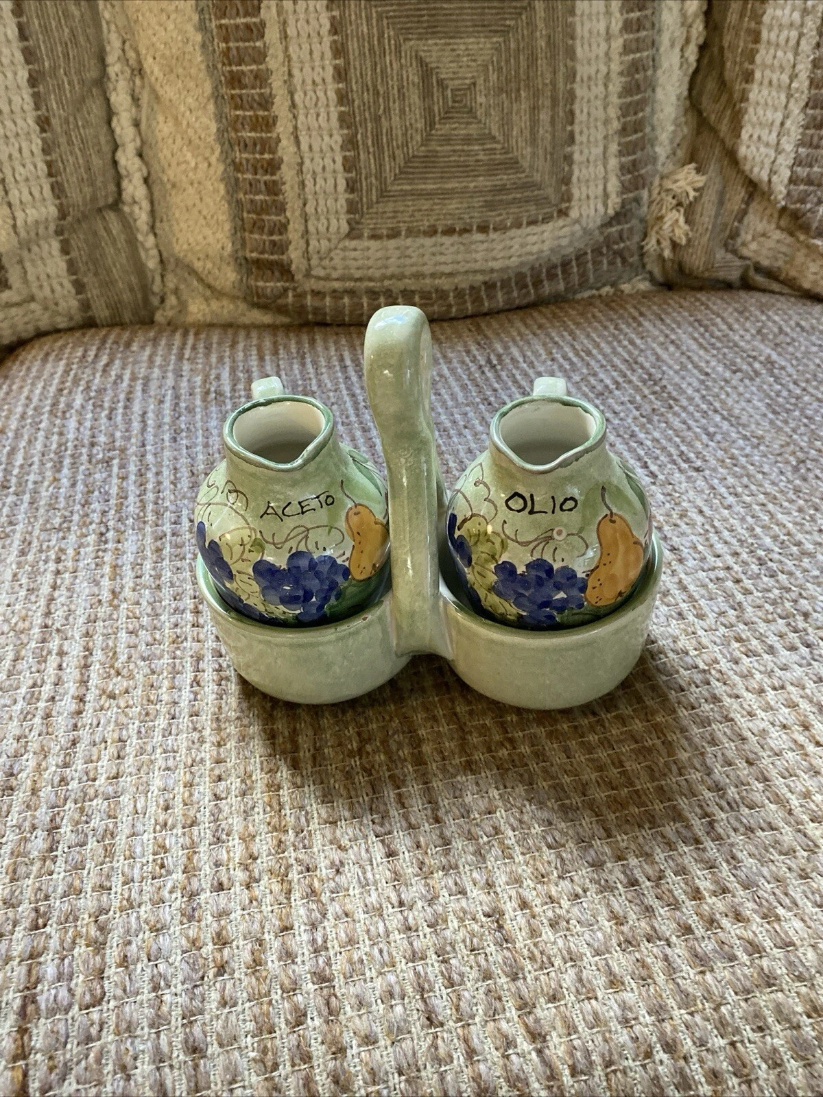 Vntg “Antica Civilta Artigiana” Oil & Vinegar Curettes And Holder 6.75” T x 7.5”