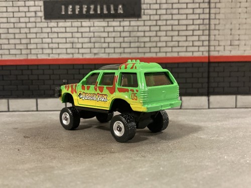1993 Ford Explorer Lifted 4x4 Truck 1/64 Diecast Custom Matchbox Jurassic Park - Picture 10 of 14