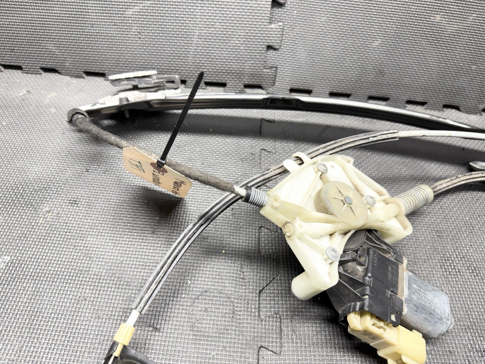 ⭐️2014-2022 Maserati Quattroporte Ghibli FRONT LEFT Window Regulator Motor OEM