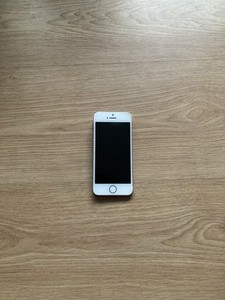 Apple iPhone SE 1. Gen A1723 Roségold 16GB entsperrt nur Teile