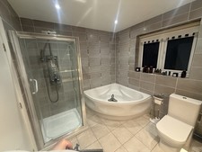 Luxury 4 piece  Bathroom Suite In White