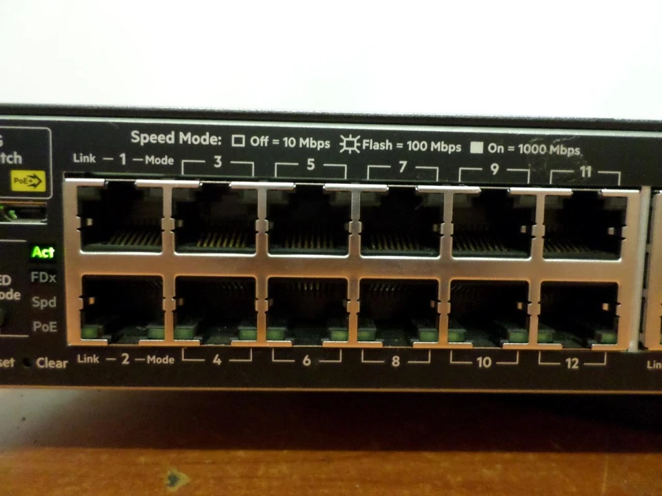 HPe Aruba 2530-48G PoE+ Switch J9772A - Image 3 of 4