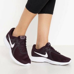 nike trainers womens burgundy