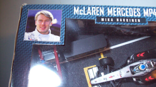 1/24 HOT WHEELS 24522 MCLAREN MP4/14 CAMPIONE DEL MONDO 1999 PITSTOP MIKA HAKKINEN - Foto 7 di 7