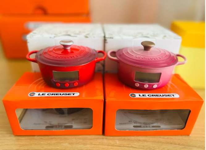 NEW Le Creuset Cast Iron Dutch Oven Cocotte Red Berry Pink