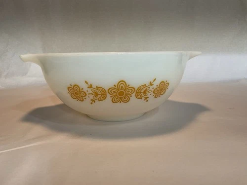 Vintage Pyrex Butterfly Gold Nesting Bowl [#443] 2 1/2  Qt.