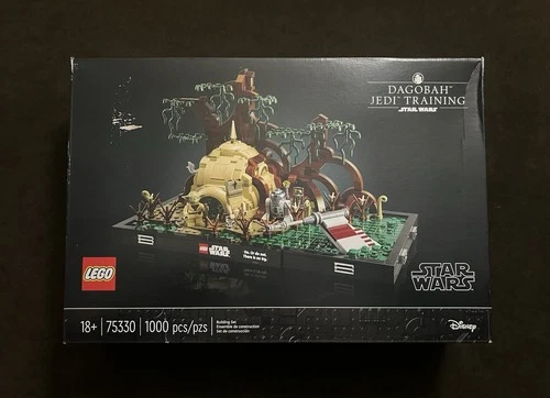 DAMAGED BOX LEGO Star Wars Dagobah Jedi Training Diorama 75330 ESB Retired