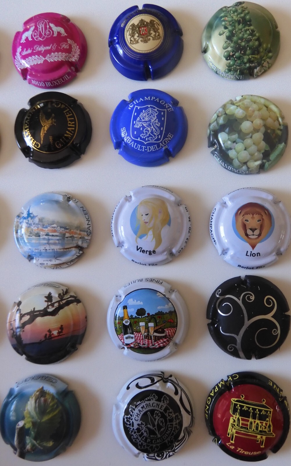 Lot de 32 capsules de champagne et génériques eBay
