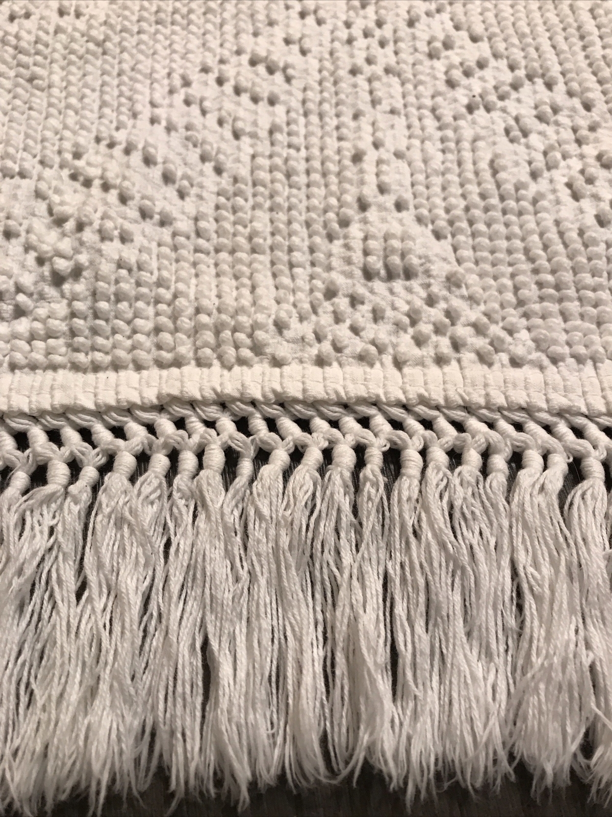 Vintage BATES WHITE HOBNAIL CHENILLE BEDSPREAD Full 104 X 83 eBay