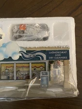 HAWTHORNE VILLAGE NFL PHILADELPHIA EAGLES LAUNDROMAT HOLIDAY VILLAGE NEW NIB